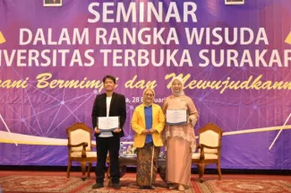 Seminar Dalam Rangka Wisuda UT Surakarta