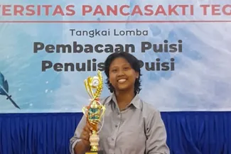 Mahasiswi UT Surakarta Raih Juara Harapan 3 Lomba Penulisan Puisi PEKSIMIDA Tingkat Provinsi Jawa Tengah