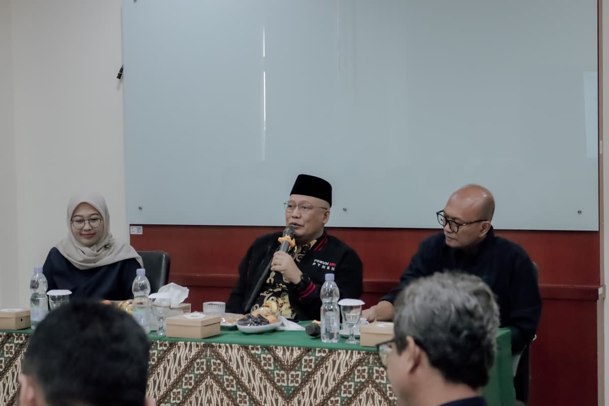 Rektor UT Berikan Penguatan Budaya Kerja di Lingkungan UT Surakarta