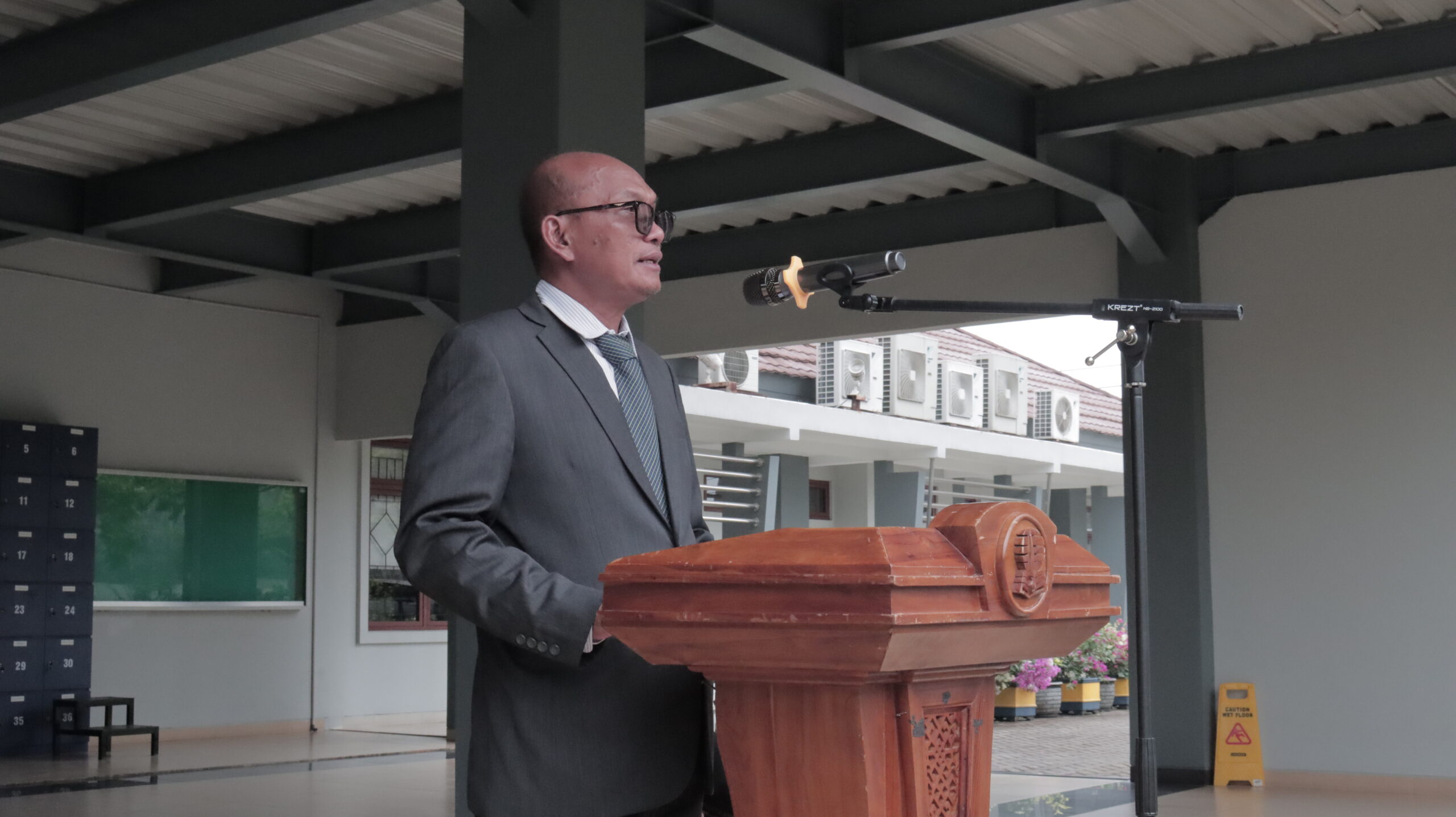 UT Surakarta Peringati Hari Sumpah Pemuda ke-98 Tahun 2026 Melalui Upacara Bendera